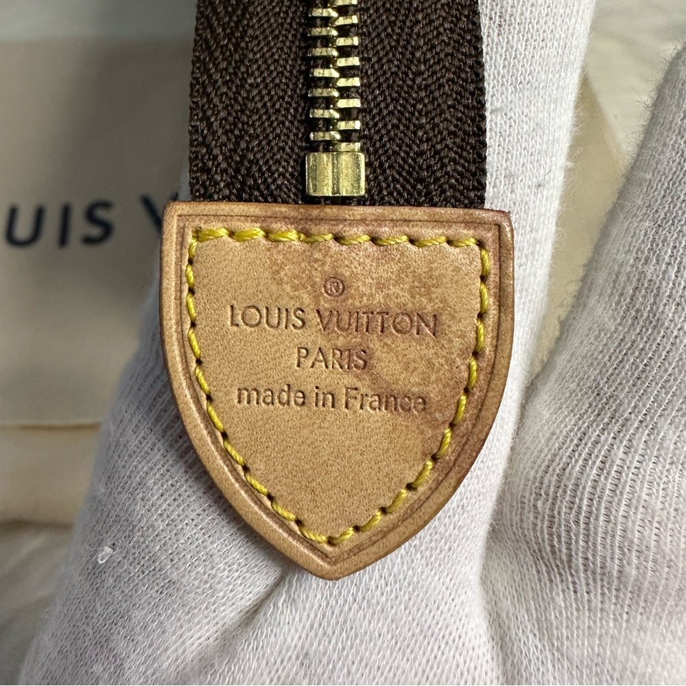 LOUIS VUITTON monogram toiletry GM - Picture 10 of 17
